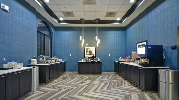 Hampton Inn & Suites LAX Burbank Arpt Restaurant