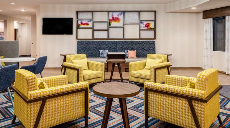<b>Hampton Inn Irvine East Lake Forest Lobby</b>. Images powered by <a href="https://iceportal.shijigroup.com/" title="IcePortal" target="_blank">IcePortal</a>.
