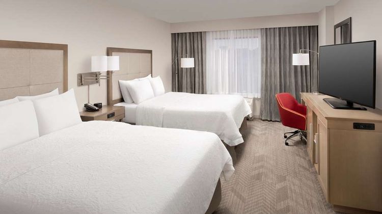 Hampton Inn & Suites Garden Grove Room