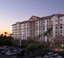 Hampton Inn & Suites Garden Grove Exterior