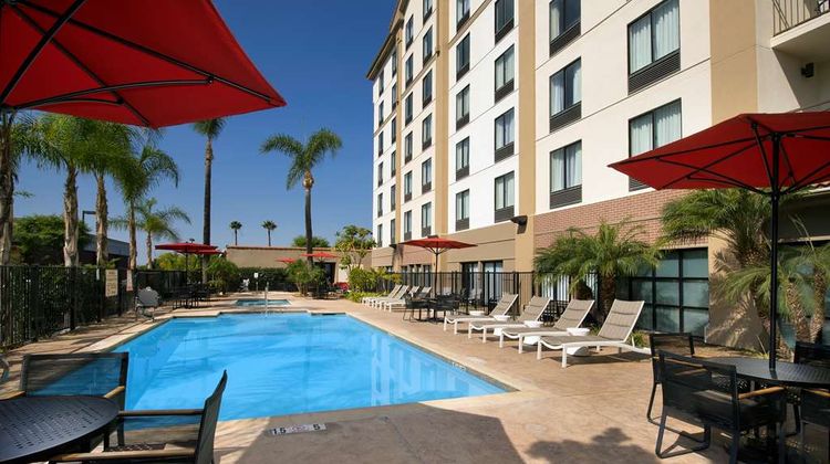 Hampton Inn & Suites Garden Grove Pool