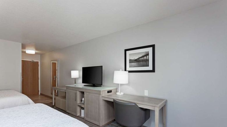 <b>Hampton Inn Suites Hermosa Beach Room</b>. Images powered by <a href="https://iceportal.shijigroup.com/" title="IcePortal" target="_blank">IcePortal</a>.