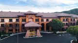 <b>Hampton Inn & Suites Temecula Exterior</b>. Images powered by <a href="https://iceportal.shijigroup.com/" title="IcePortal" target="_blank">IcePortal</a>.