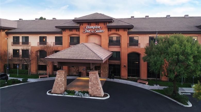 <b>Hampton Inn & Suites Temecula Exterior</b>. Images powered by <a href="https://iceportal.shijigroup.com/" title="IcePortal" target="_blank">IcePortal</a>.