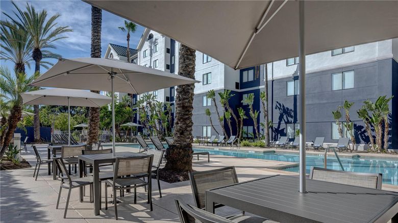 <b>Homewood Suites by Hilton Pool</b>. Images powered by <a href="https://iceportal.shijigroup.com/" title="IcePortal" target="_blank">IcePortal</a>.