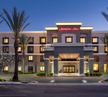 Hampton Inn Los Angeles Exterior