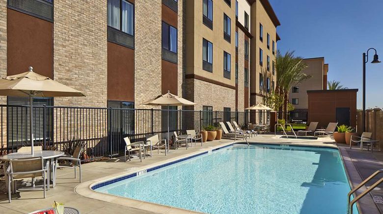 <b>Hilton Garden Inn Los Angeles/Redondo Pool</b>. Images powered by <a href="https://iceportal.shijigroup.com/" title="IcePortal" target="_blank">IcePortal</a>.
