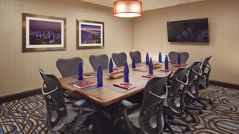 <b>Hilton Garden Inn Los Angeles/Redondo Meeting</b>. Images powered by <a href="https://iceportal.shijigroup.com/" title="IcePortal" target="_blank">IcePortal</a>.