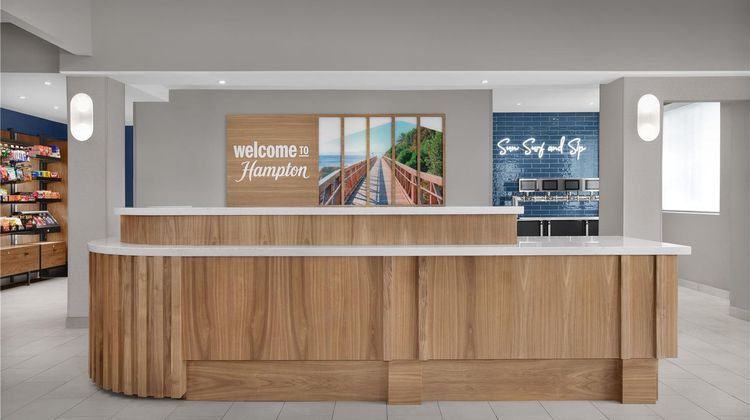 Hampton Inn & Suites San Clemente Lobby