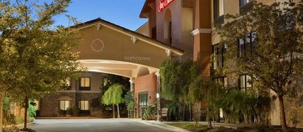 Hampton Inn & Suites Thousand Oaks Exterior