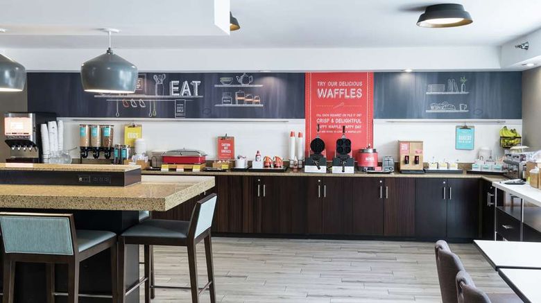 <b>Hampton Inn Los Angeles/Santa Clarita Restaurant</b>. Images powered by <a href="https://iceportal.shijigroup.com/" title="IcePortal" target="_blank">IcePortal</a>.