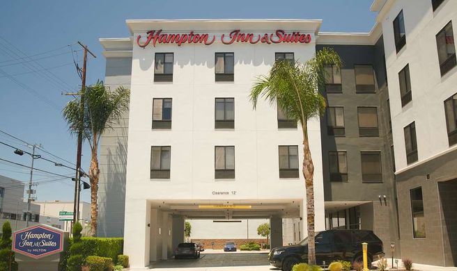 Hampton Inn & Suites LA/Sherman Oaks Exterior