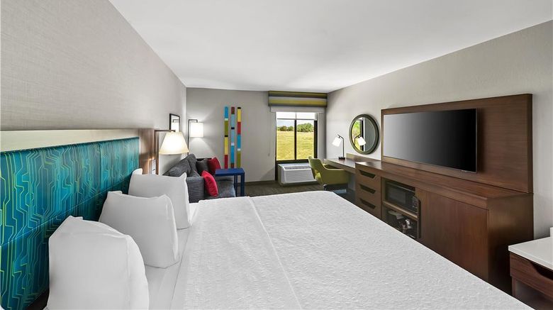 <b>Hampton Inn North Platte Room</b>. Images powered by <a href="https://iceportal.shijigroup.com/" title="IcePortal" target="_blank">IcePortal</a>.