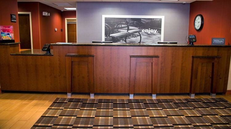 Hampton Inn Lewisburg Lobby