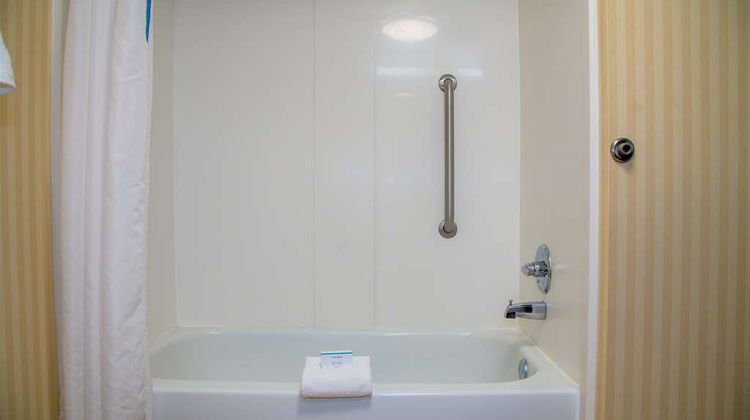 Hampton Inn Lewisburg Room