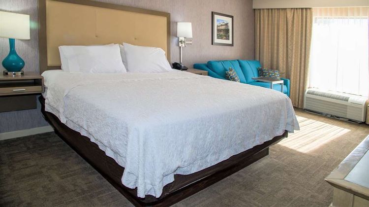 Hampton Inn Lewisburg Room