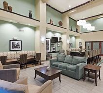 Hampton Inn & Suites Liberal Lobby