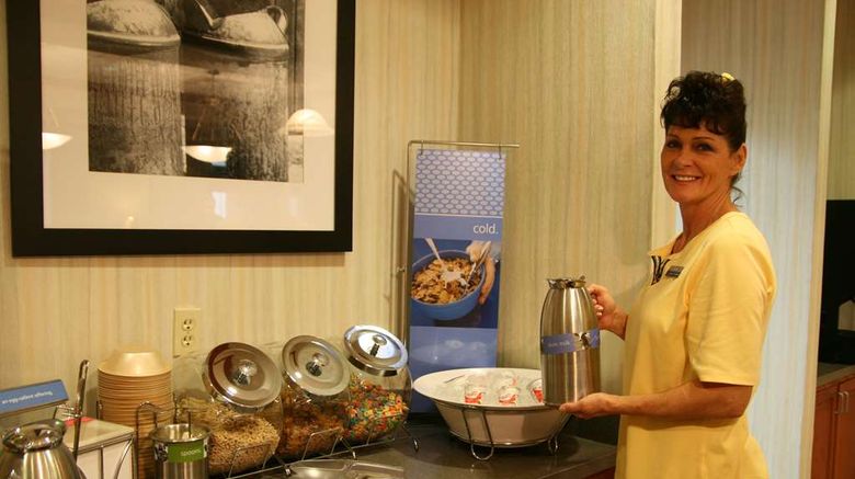 <b>Hampton Inn Lebanon Restaurant</b>. Images powered by <a href="https://iceportal.shijigroup.com/" title="IcePortal" target="_blank">IcePortal</a>.