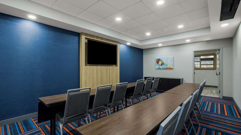 <b>Hampton Inn Linden Meeting</b>. Images powered by <a href="https://iceportal.shijigroup.com/" title="IcePortal" target="_blank">IcePortal</a>.