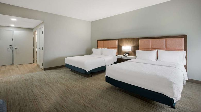<b>Hampton Inn Linden Room</b>. Images powered by <a href="https://iceportal.shijigroup.com/" title="IcePortal" target="_blank">IcePortal</a>.
