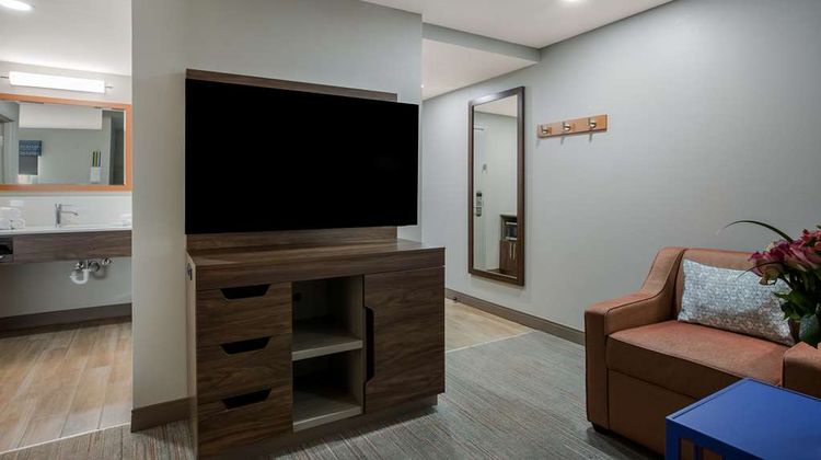 Hampton Inn Linden Room