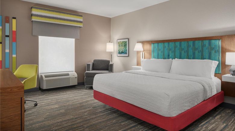 <b>Hampton Inn Leesburg/Tavares Room</b>. Images powered by <a href="https://iceportal.shijigroup.com/" title="IcePortal" target="_blank">IcePortal</a>.