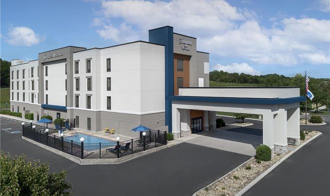 Hampton Inn Lenoir City Exterior