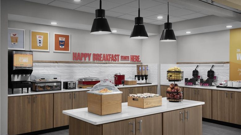 <b>Hampton Inn Lenoir City Restaurant</b>. Images powered by <a href="https://iceportal.shijigroup.com/" title="IcePortal" target="_blank">IcePortal</a>.