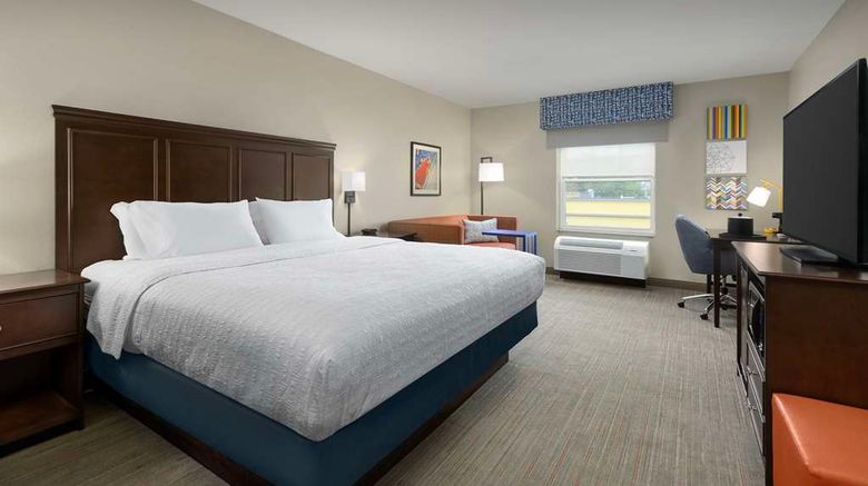<b>Hampton Inn - Augusta Room</b>. Images powered by <a href="https://iceportal.shijigroup.com/" title="IcePortal" target="_blank">IcePortal</a>.