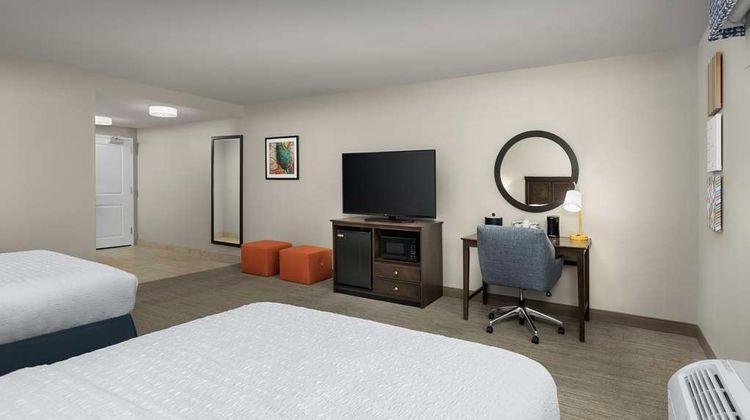 Hampton Inn - Augusta Room