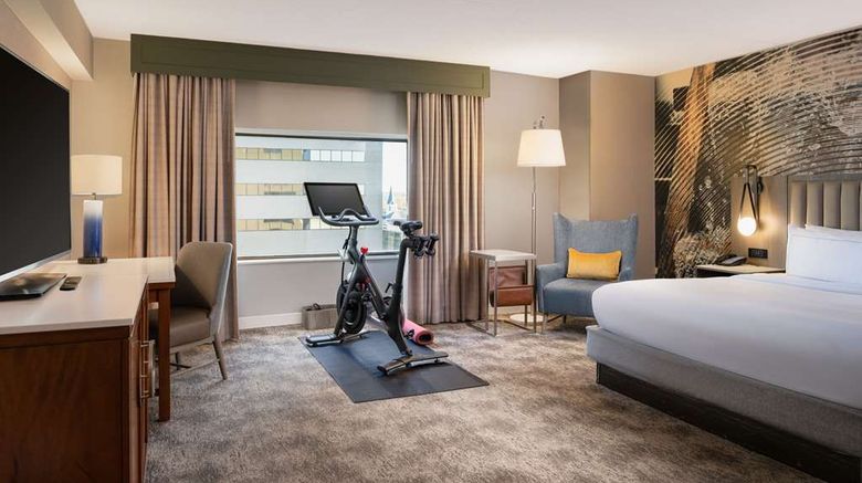 <b>Hilton Lexington/Downtown Room</b>. Images powered by <a href="https://iceportal.shijigroup.com/" title="IcePortal" target="_blank">IcePortal</a>.