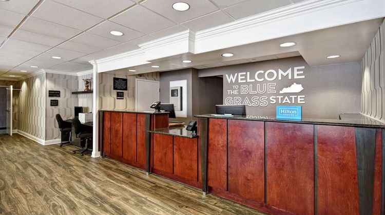 Hampton Inn I-75 Lobby