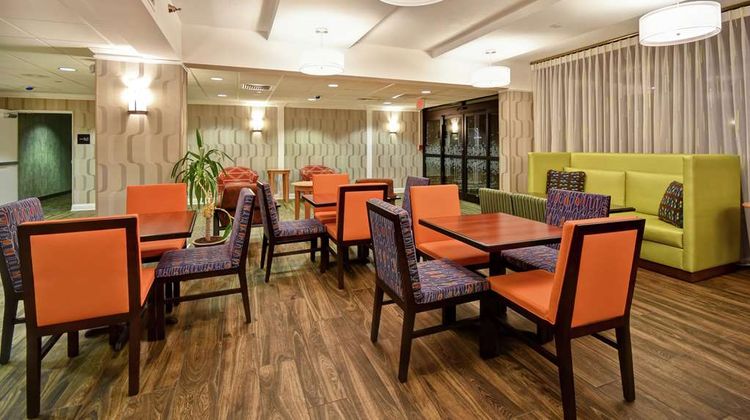 Hampton Inn I-75 Lobby