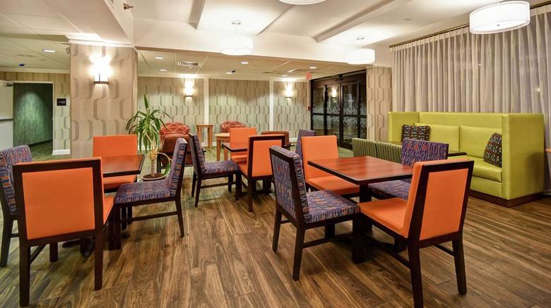 <b>Hampton Inn I-75 Lobby</b>. Images powered by <a href="https://iceportal.shijigroup.com/" title="IcePortal" target="_blank">IcePortal</a>.
