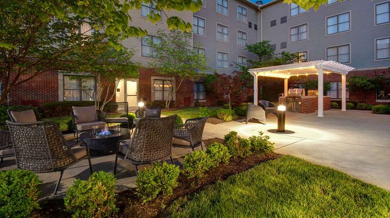 <b>Homewood Suites Hamburg Exterior</b>. Images powered by <a href="https://iceportal.shijigroup.com/" title="IcePortal" target="_blank">IcePortal</a>.
