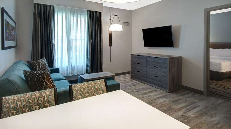 <b>Homewood Suites Hamburg Room</b>. Images powered by <a href="https://iceportal.shijigroup.com/" title="IcePortal" target="_blank">IcePortal</a>.