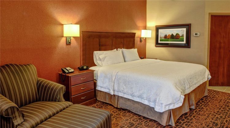 Hampton Inn Winchester Room