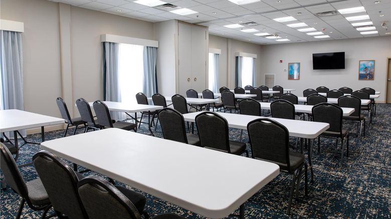 <b>Hampton Inn & Suites Jennings Meeting</b>. Images powered by <a href="https://iceportal.shijigroup.com/" title="IcePortal" target="_blank">IcePortal</a>.