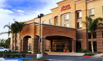Hampton Inn & Suites Seal Beach