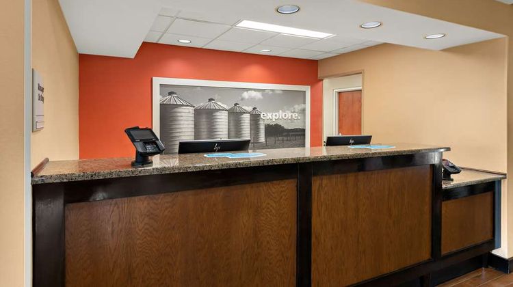 Hampton Inn Lancaster Lobby
