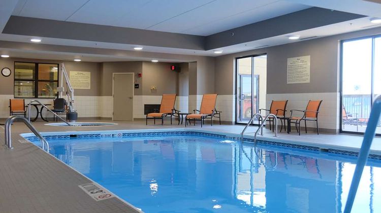 Hampton Inn Lima Pool
