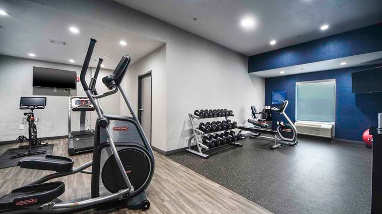 <b>Hampton Inn Bryant Health</b>. Images powered by <a href="https://iceportal.shijigroup.com/" title="IcePortal" target="_blank">IcePortal</a>.