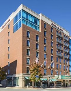 Hampton Inn & Suites Downtown