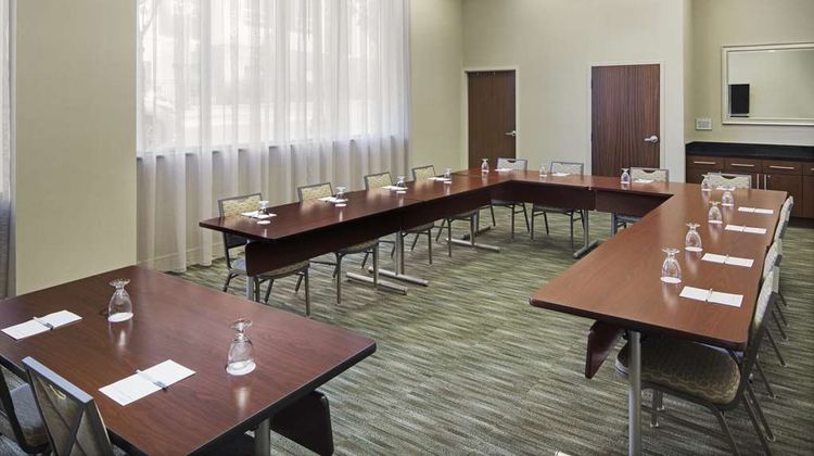 Hampton Inn & Suites Downtown Meeting