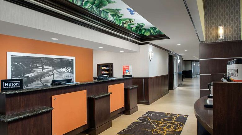 <b>Hampton Inn and Suites Lake City Lobby</b>. Images powered by <a href="https://iceportal.shijigroup.com/" title="IcePortal" target="_blank">IcePortal</a>.