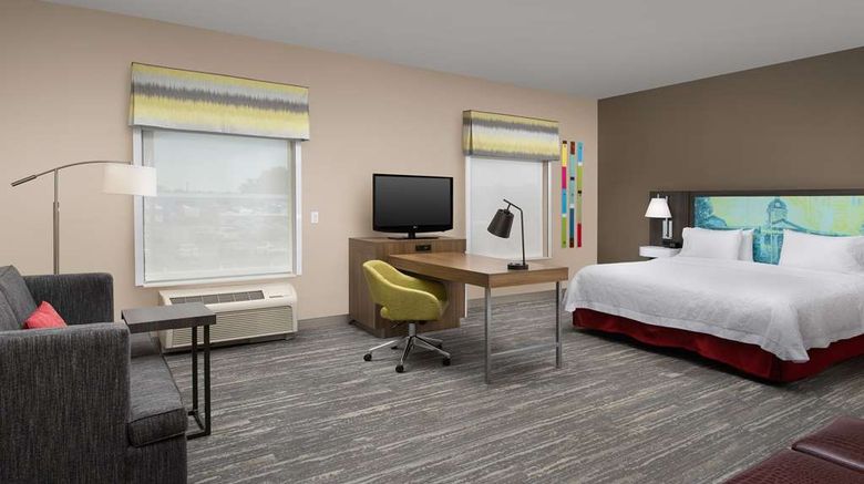 <b>Hampton Inn and Suites Lake City Room</b>. Images powered by <a href="https://iceportal.shijigroup.com/" title="IcePortal" target="_blank">IcePortal</a>.