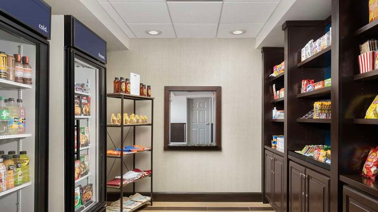 <b>Hampton Inn and Suites Lake City Restaurant</b>. Images powered by <a href="https://iceportal.shijigroup.com/" title="IcePortal" target="_blank">IcePortal</a>.