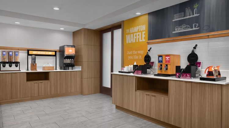 Hampton Inn and Suites Lake City Restaurant