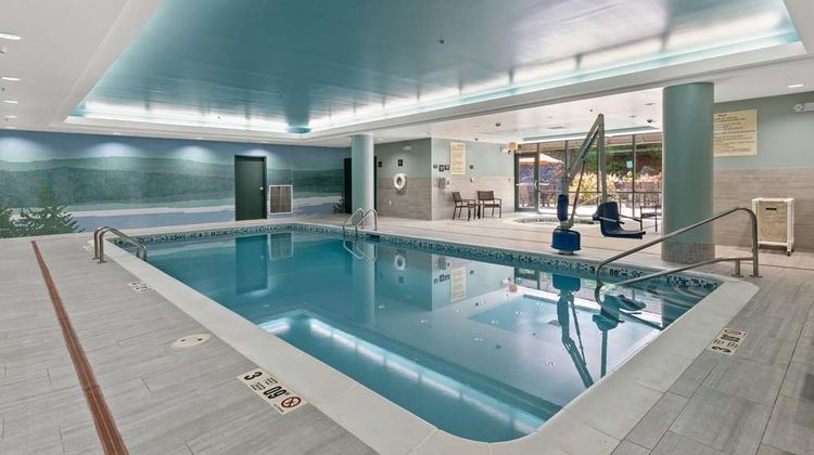 Hampton Inn & Suites Lake George Pool