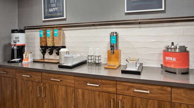 <b>Hampton Inn & Suites Lady Lake/Villages Restaurant</b>. Images powered by <a href="https://iceportal.shijigroup.com/" title="IcePortal" target="_blank">IcePortal</a>.